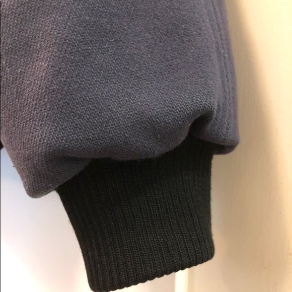 Canada Goose (Limited Edition) - Picture 9 of 9